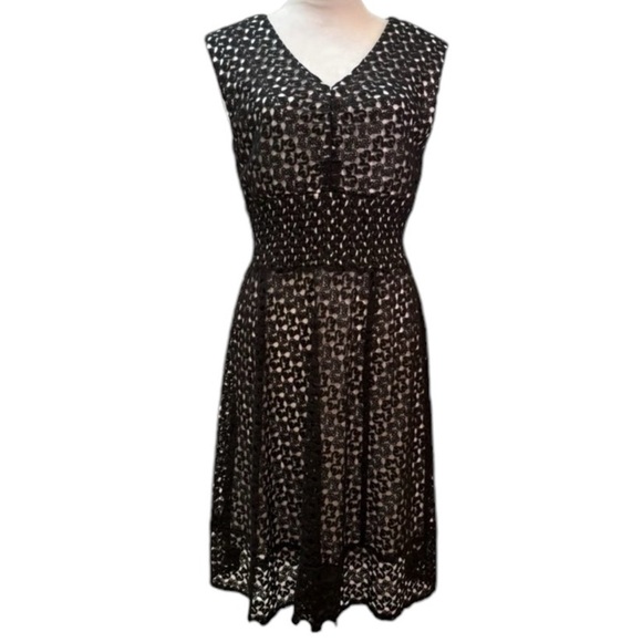 Rabbit Rabbit Rabbit Black Lace over White Lining Sleeveless Dress size M‎ - Picture 5 of 7